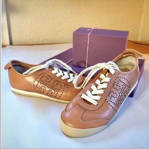 Authentic Tan super cute Tory Burch Shoes